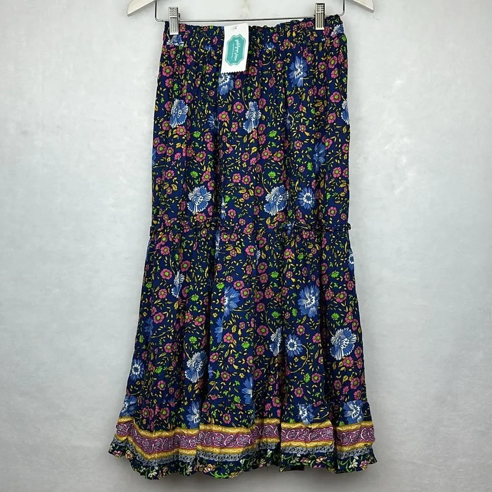 NWT Aly Daly Naxi Skirt Floral Print Navy background, pink/Yellow flower Sz S
